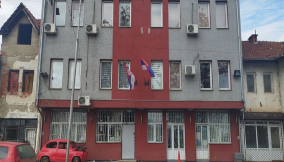 Dy shpërthime tronditën Mitrovicën  Çfarë ndodhi në lagjen e shqiptarëve dhe boshnjakëve 