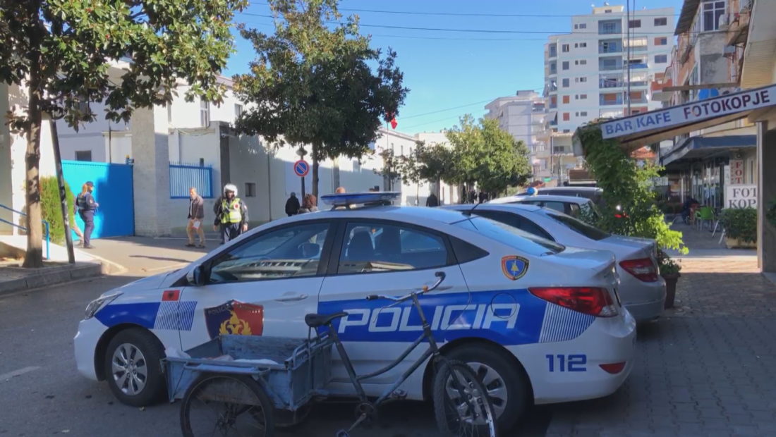 Mbajtën peng 68 vjeçarin dhe e kërcënuan për t i marrë para  dy të arrestuar në Elbasan