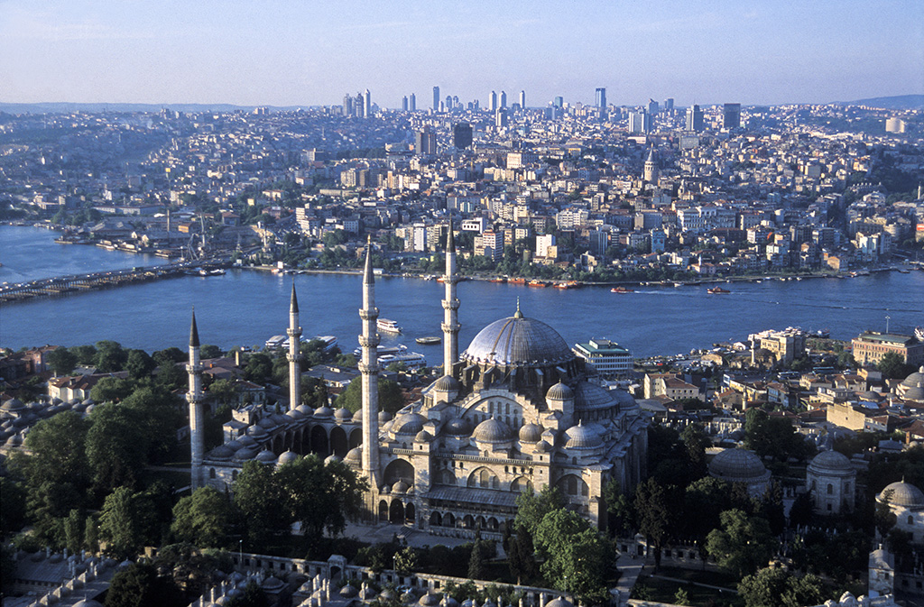 Tërmeti i fortë godet Turqinë  Dridhet Bursa dhe Stambolli