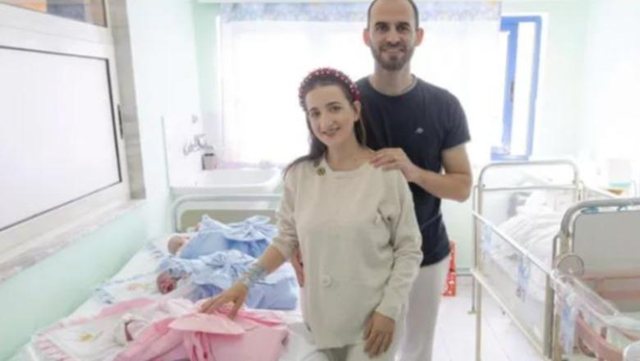 Hemorragji në sy  katërnjakët e sapolindur kanë nevojë për ndihmë  familjarët  Rrezikojnë të humbasin shikimin