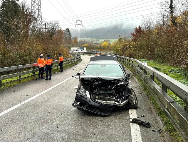 pesojne-aksident-ne-tentative-per-t-iu-larguar-policise-arrestohen-dy-shqiptare-ne-zvicer