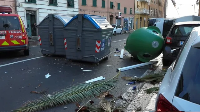 Stuhia godet Xhenovën  tornado  përmbytje dhe shkatërrim në rrugët e qytetit