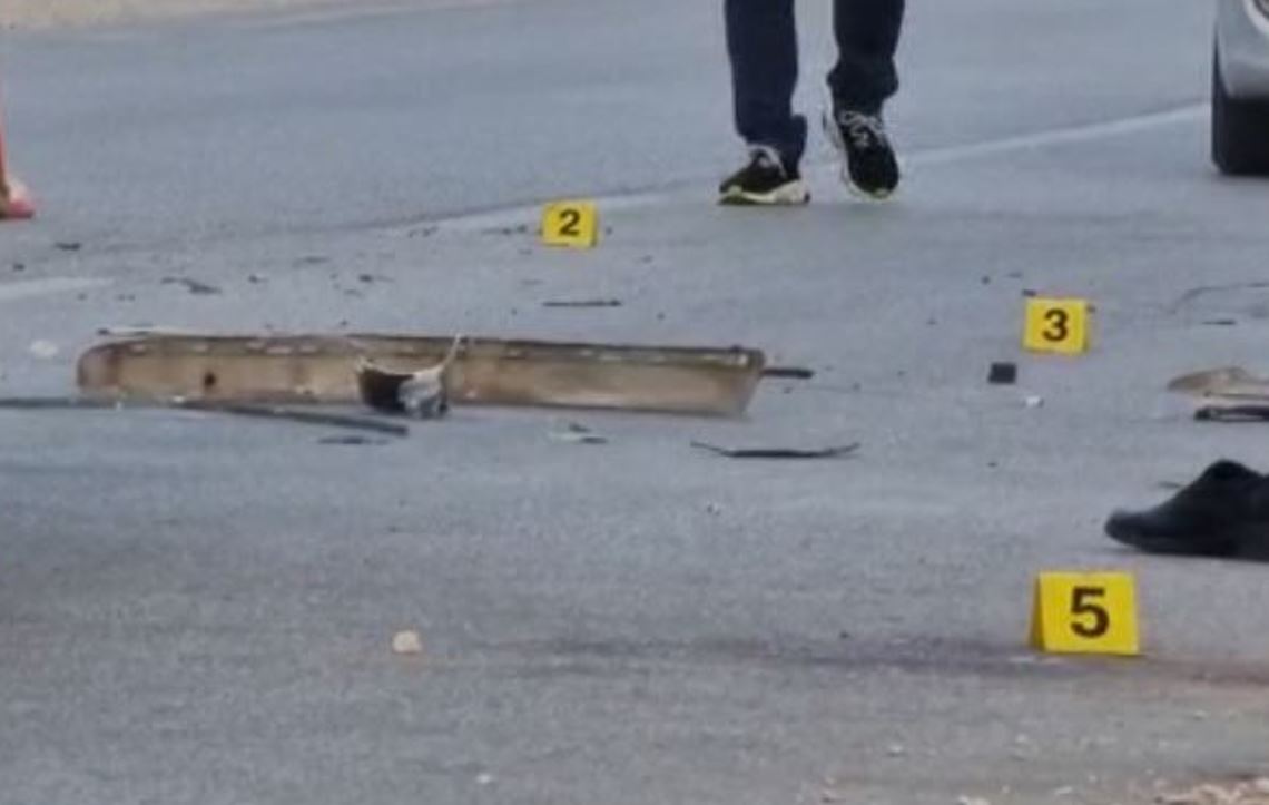 humbi-kontrollin-e-automjetit-dhe-doli-nga-rruga-lendohet-shoferi-dhe-dy-pasagjeret-ne-durres