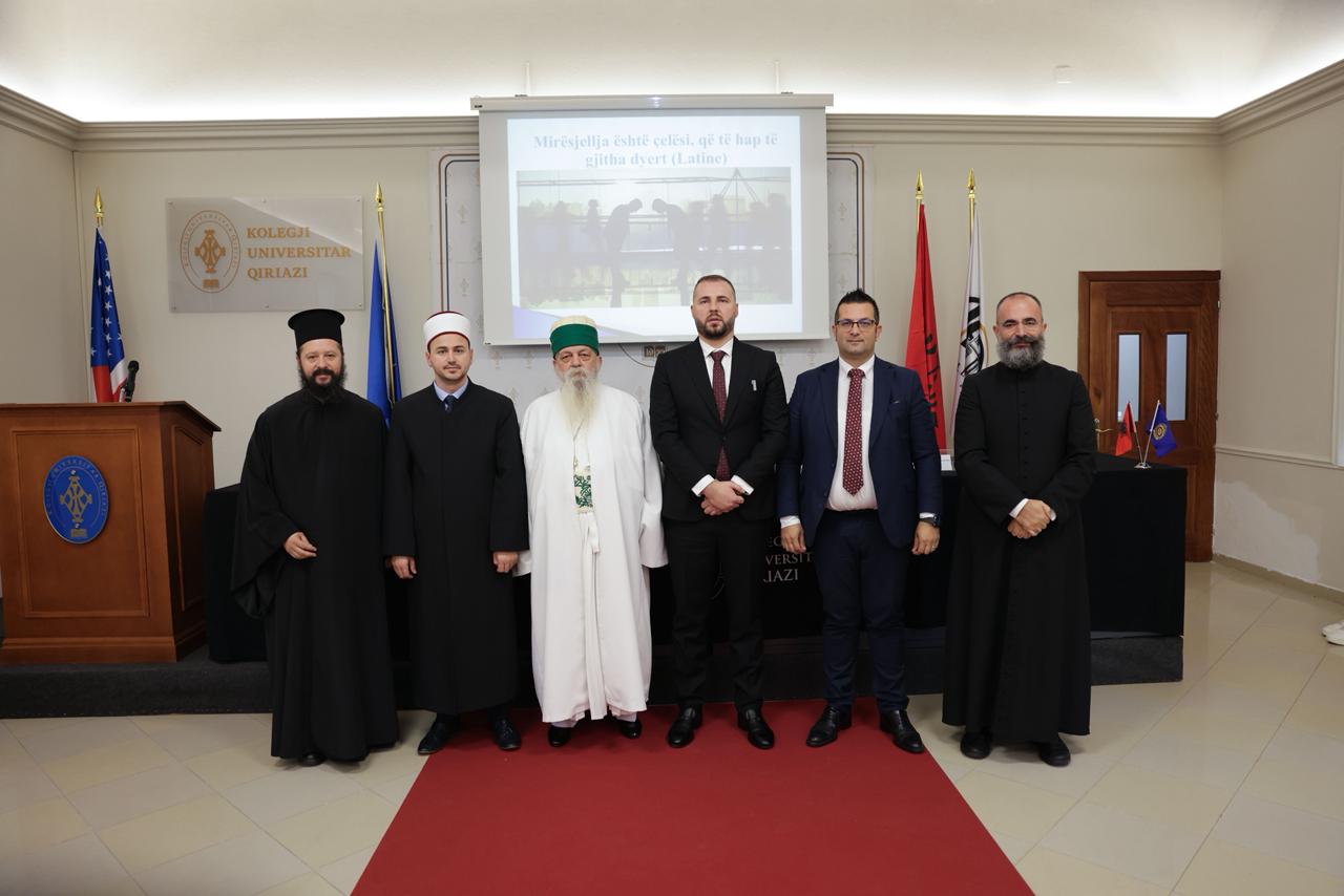 kreu-i-burgjeve-klevis-qose-mbledh-komunitetet-fetare-feja-si-mundesi-per-rehabilitimin-e-te-denuarve-ne-burgje