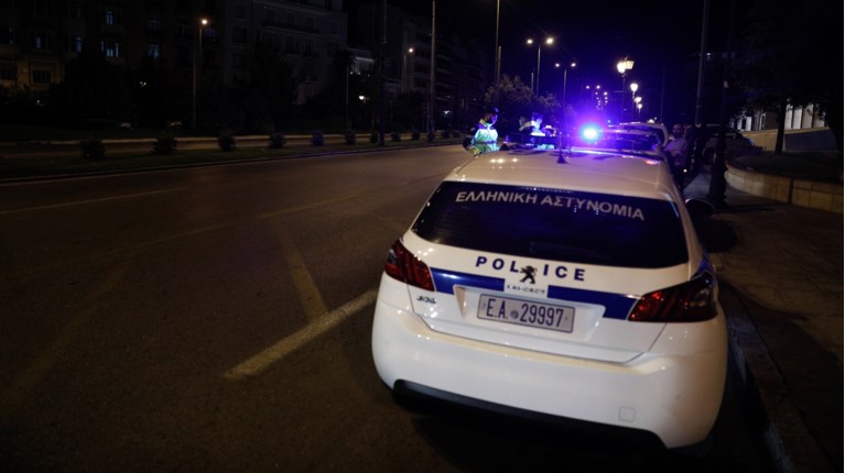 I riu shqiptar në Greqi përplas qëllimisht me makinë një 22 vjeçar