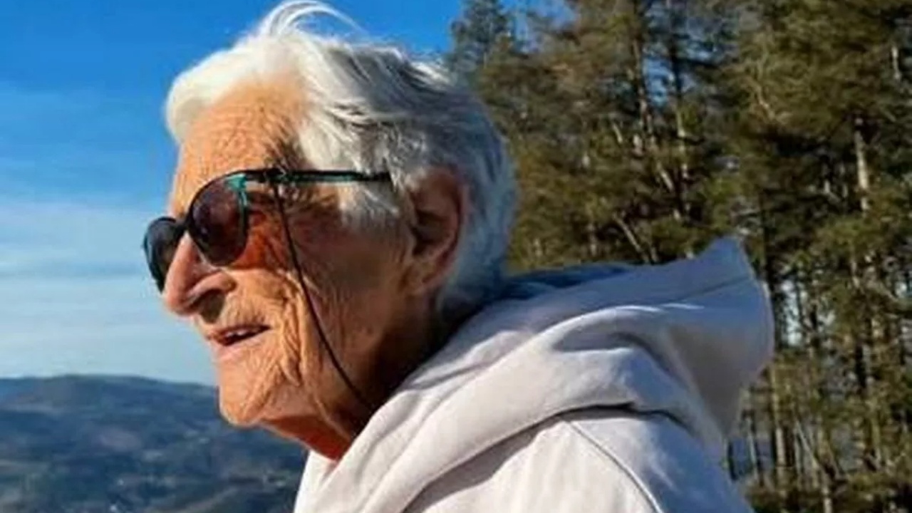 I ka mbijetuar kancerit të gjirit  Covid 19 dhe shumë peripecive të tjera  njihuni me 101 vjeçaren që kalon dy orë në palestër