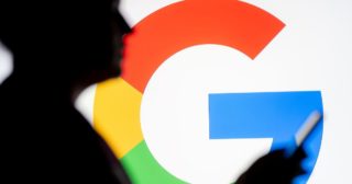 bashkimi-evropian-nis-hetim-zyrtar-ndaj-google-per-uljen-e-renditjes-se-mediave-ne-motorin-e-saj-te-kerkimit