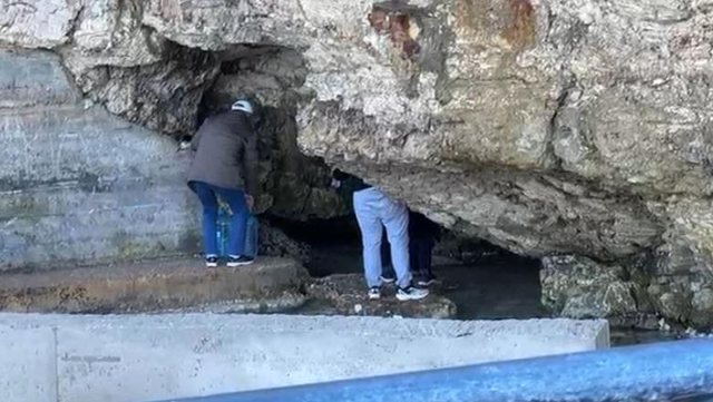 vlora-prej-3-ditesh-pa-uje-te-pijshem-qytetari-po-qelbemi-spitali-furnizohet-me-autobotet-e-zjarrfikesve