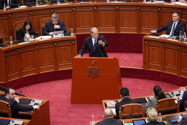 nuk-ka-gje-ne-bote-qe-te-mbylle-dosjen-e-rames-berisha-prandaj-nuk-guxon-te-vije-t-u-pergjigjet-interpelancave