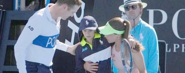 zeynep-sönmez-me-gjestin-e-saj-pushton-melbournin-dhe-zemrat-e-tifozeve-video