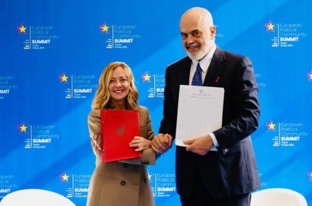 italia-rinovon-kontraten-me-resortin-me-5-yje-ne-shengjin-18-milione-euro-per-emigrantet-ne-shqiperi