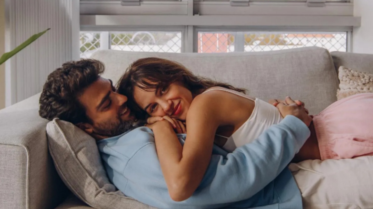 Trendi i ri i marrëdhënieve  pse ekspertët janë kundër 