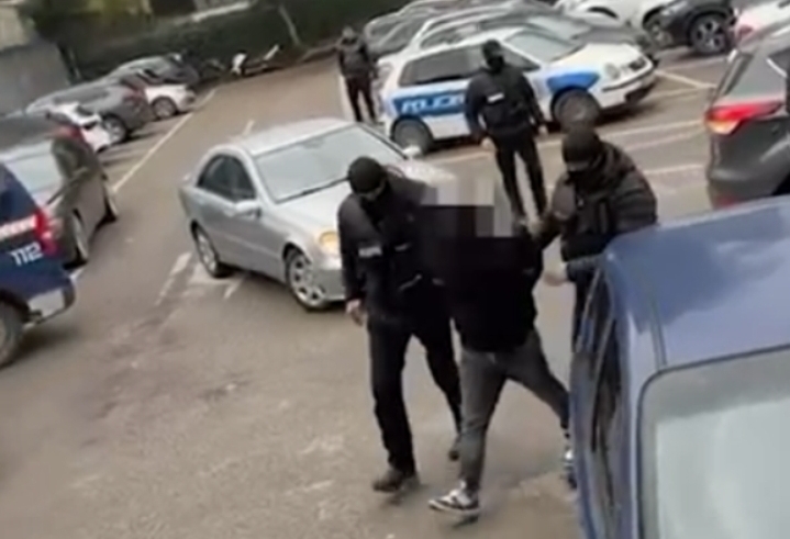 Mijëra doza ekstazi  zbulohet punishtja në Tiranë