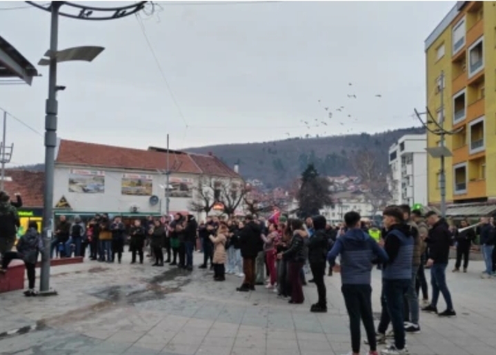  Të dëbohen    Familja shqiptare në Serbi vihet në shënjestër të një fushate përndjekëse