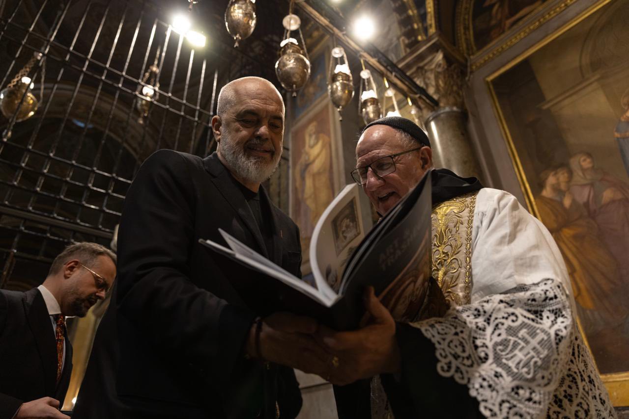 Rama nis vizitën zyrtare në Vatikan  Publikon foto nga axhenda e takimeve