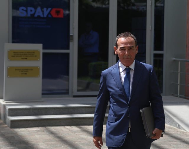 Engjëll Agaçi largohet nga detyra si sekretar i përgjithshëm i Kryeministrisë