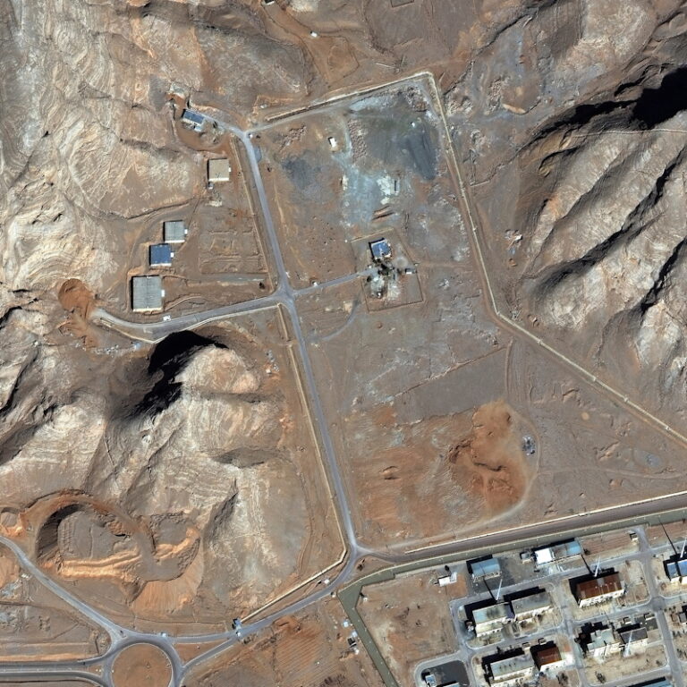 Irani po mbron objektet e tij bërthamore nga frika e një sulmi amerikan  Zbulohen imazhet satelitore