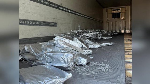 sekuestrohen-rreth-350-kg-kanabis-ne-nje-kamion-ne-kakavije