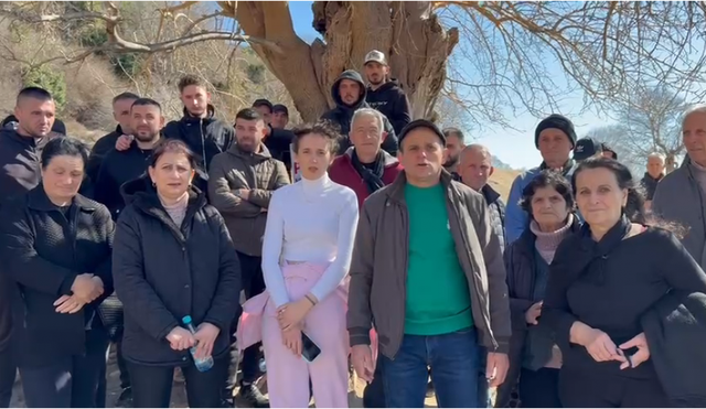 baks-rrjollsat-nuk-dorezohen-banoret-perplasen-me-policine-jo-24-dite-po-240-dite-po-te-duhet-ketu-do-qendrojme-video