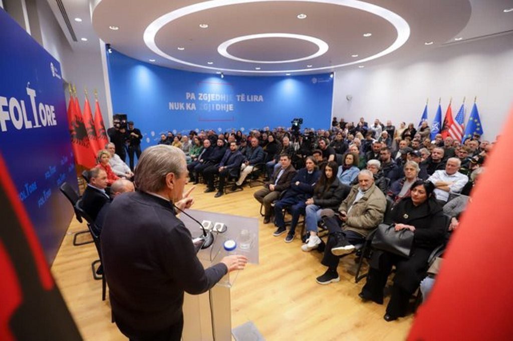  Janë urdhëruar nga Rama   Berisha  Gjykata Kushtetuese do të votojë me 5 vota në mbrojtje të Belinda Ballukut