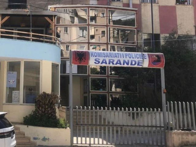 Sherr mes të rinjve në Sarandë  plagoset me thikë 29 vjeçari   shpallet në kërkim autori i dyshuar