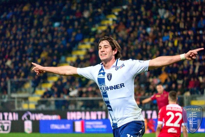 Binjakët Shpendi  çmendin  Italinë  Stiven realizon  dopietë   parakalon vëllain e tij  VIDEO 