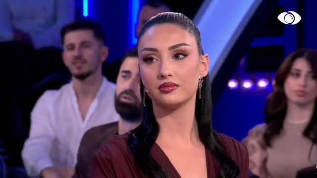 FOTO   Aty ku nisi gjithçka    Postimi i Stelinës me bashkëshorten dhe vajzën e Mirit tërheq vëmendjen