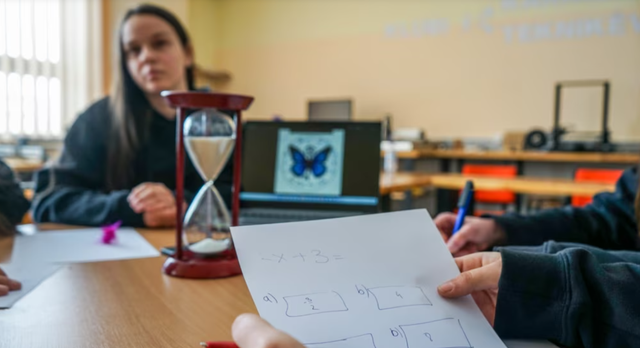 Kosovë  Shkelje e të drejtave të rreth 90 mijë punonjësve të sektorit publik nga reduktimi i shtesës për përvojën e punës