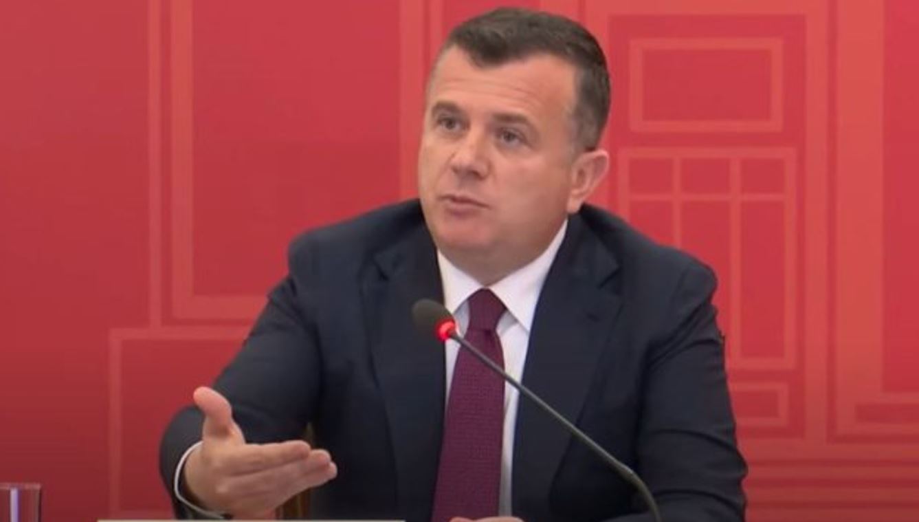  Mos provokoni   Balla u jep udhëzime deputetëve të PS së para nisjes së seancës