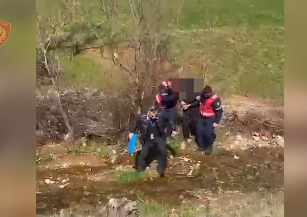 Fshihej në një zonë të thellë  arrestohet i dënuar për pjesëmarrje në grup kriminal dhe për trafikim të lëndëve narkotike në Elbasan