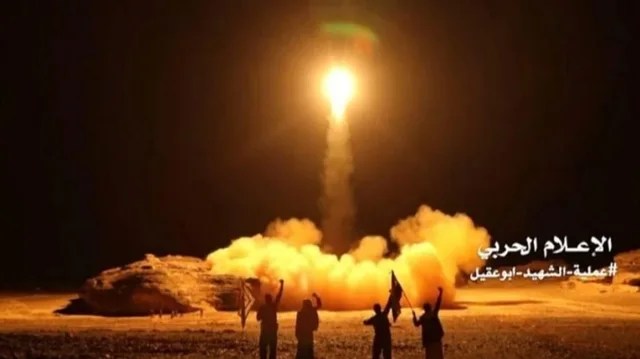 Huthit përfshihen zyrtarisht në luftë  raketë nga Jemeni drejt Izraelit  aktivizohen sirenat e alarmit