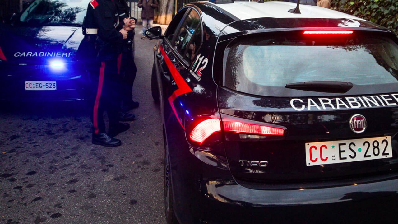 Gjendet i pajetë në hotel i riu shqiptar në Itali