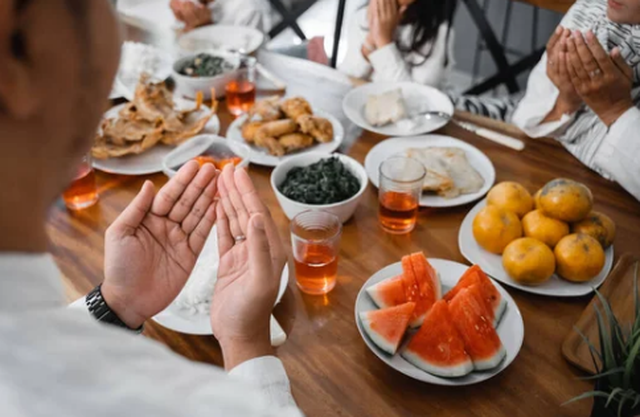 ushqimet-qe-nuk-rekomandohen-gjate-muajit-te-shenjte-te-ramazanit