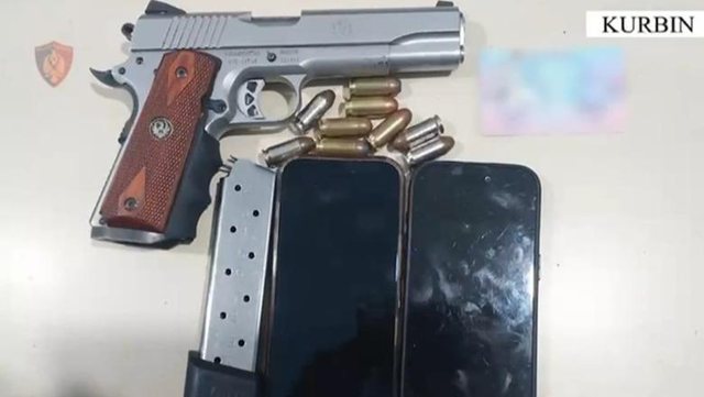 kontroll-policor-te-nje-hotel-ne-mamurras-i-riu-kapet-me-mall-dhe-pistolete