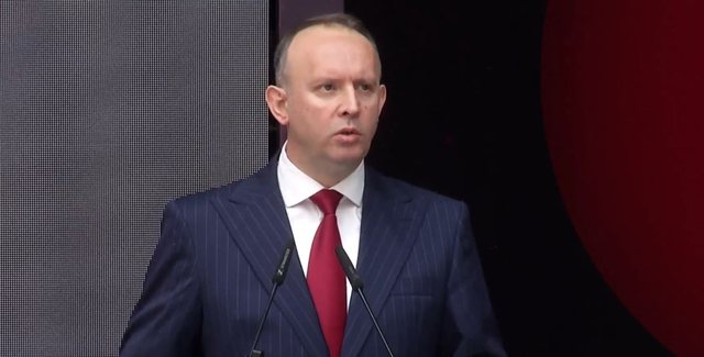 Samiti i Diasporës në Tiranë  Kryetari i Kuvendit të Maqedonisë së Veriut  Afrim Gashi  thirrje për politika që ndalin largimin e të rinjve