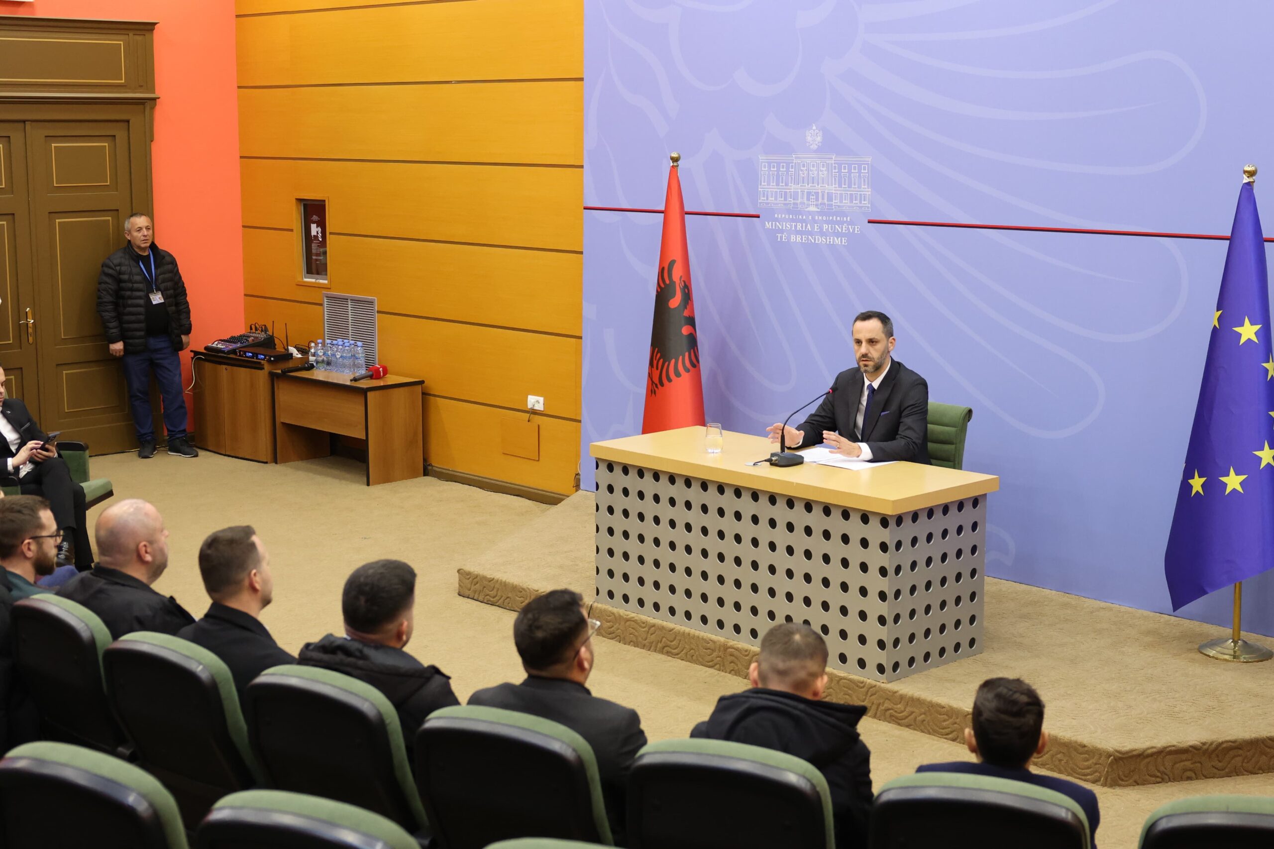 Ambasada Amerikane njoftoi sulme të mundshme nga Irani  ministri i Brendshëm  Po krijohet perceptim i gabuar se jemi vend i pasigurt