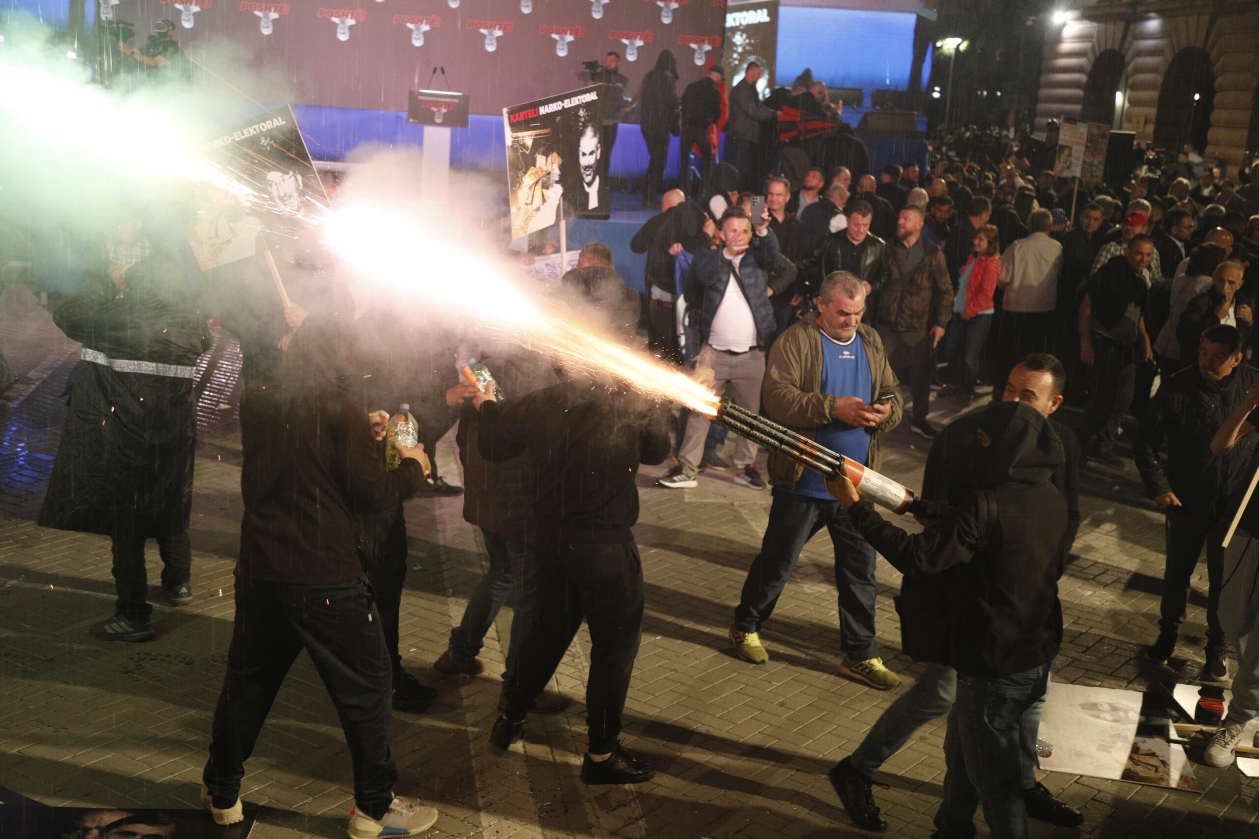 Lamallari  i nxjerr dhëmbët  Berishës  Sulmet në protestë  krim që do marrë përgjigje të merituar 