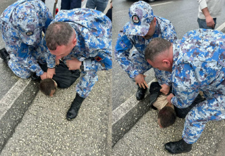 Detajet e fundit për ngjarjen e frikshme në Tiranë  Një burrë përplas disa makina në rrugë  futet me hanxhar në një lokal dhe tmerron klientët  Përplasje e fortë dhe me policinë