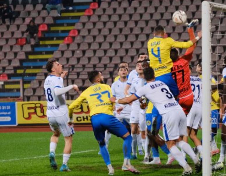 Kategoria Superiore  Elbasani përmbys Teutën  i afrohet me 1 pikë Vllaznisë