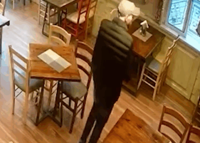 Tiranë  i riu hidhet nga kati i dytë i një restoranti për të shmangur pagesën