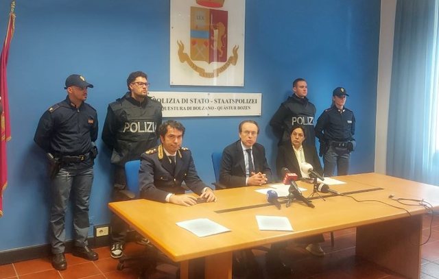 operacioni-daku-goditet-rrjeti-i-droges-ne-itali-28-te-arrestuar
