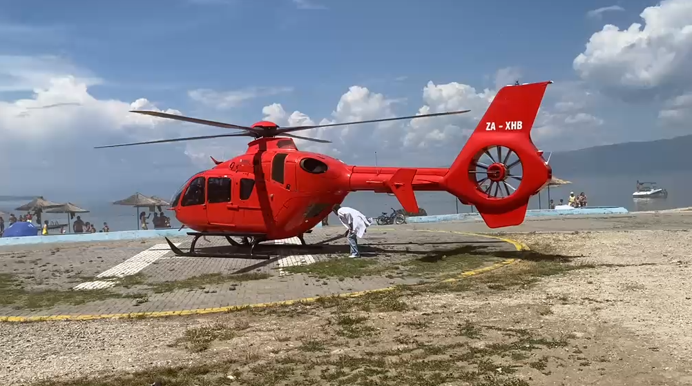 u-qellua-nga-burri-me-thike-transportohet-per-ne-spital-gruaja-nga-pogradeci