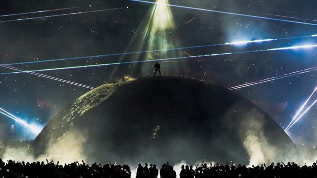 Polemika për koncertin e Kanye West në Tiranë  shtohen pretendimet për shpërndarje biletash falas