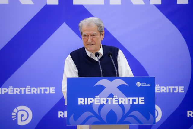 Berisha uron drejtuesit e rinj të PD së  Falënderon Bylykbashin  Boçin  Kason dhe Palokën për kontributin