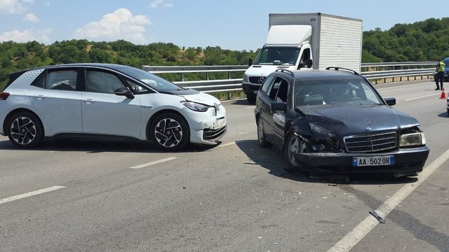 Aksident në aksin Pogradec Korçë
