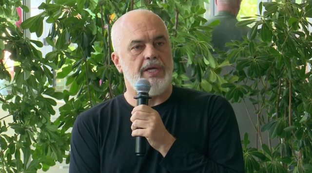 rama-me-pensionistet-sigurimet-e-kujdestareve-te-pak-do-t-i-paguaje-shteti