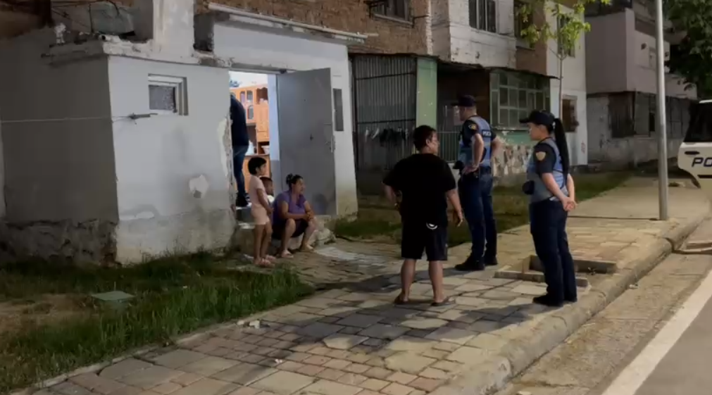 Korçë  Njerku plagos me thikë të riun  arrestohet
