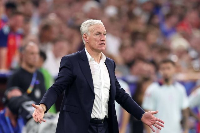 didier-deschamps-largohet-i-emocionuar-nga-franca-pas-14-vitesh