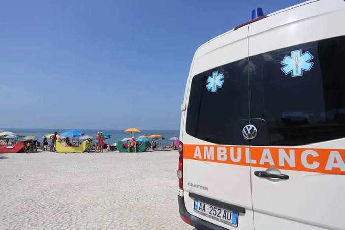 I riu pëson arrest kardiak në det