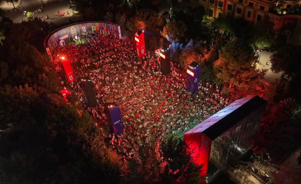 Rama ironizon protestën  Kjo osht Tirona jon  Tirona kontradiktës 
